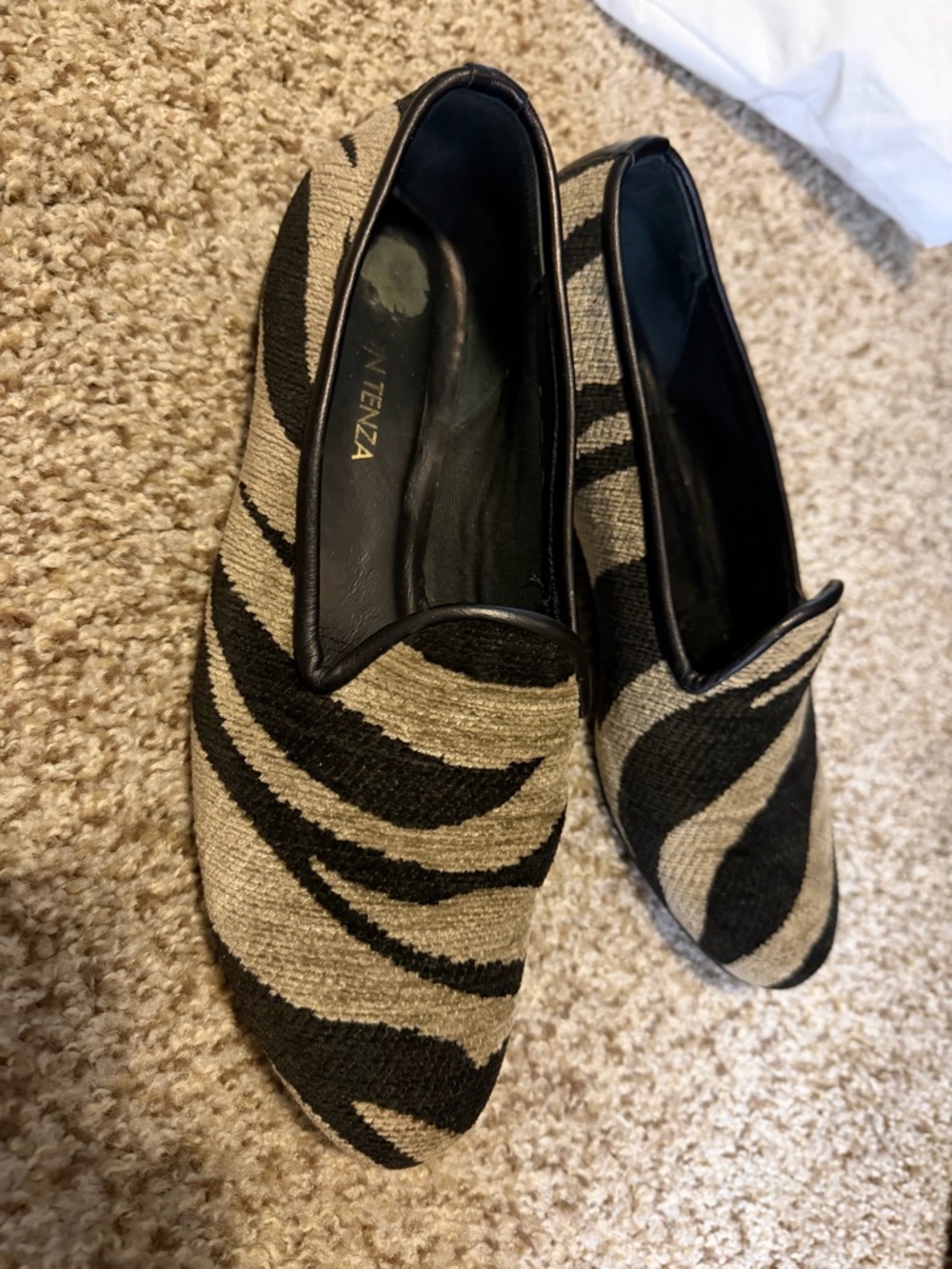 Ramon Tenza shimba slip on loafers Size 8 great used condition smoke pet free